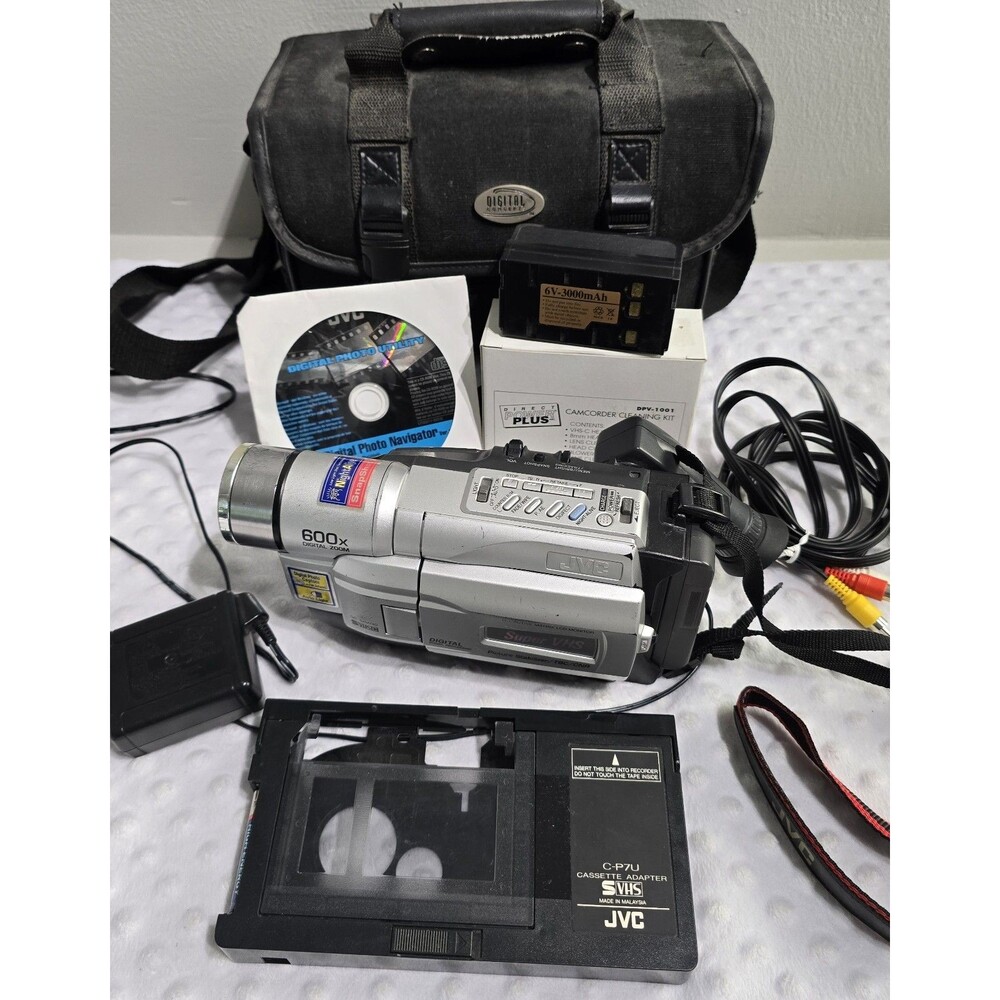 JVC GR-SXM240U Super Compact VHS-C Video Camcorder VHS Transfer Bundle Cords Inc